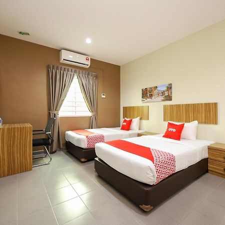 OYO 89839 Riaz Hotel Malacca Exterior foto
