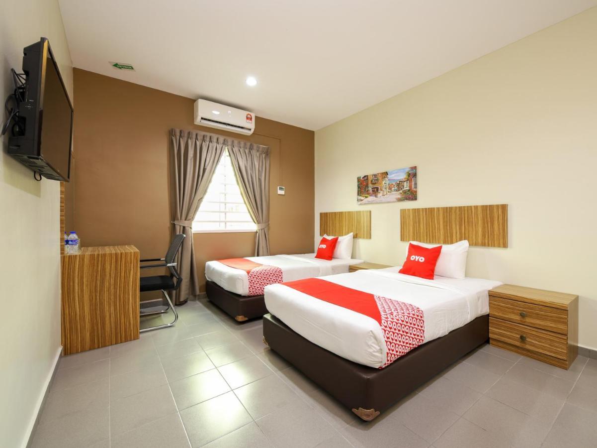 OYO 89839 Riaz Hotel Malacca Exterior foto